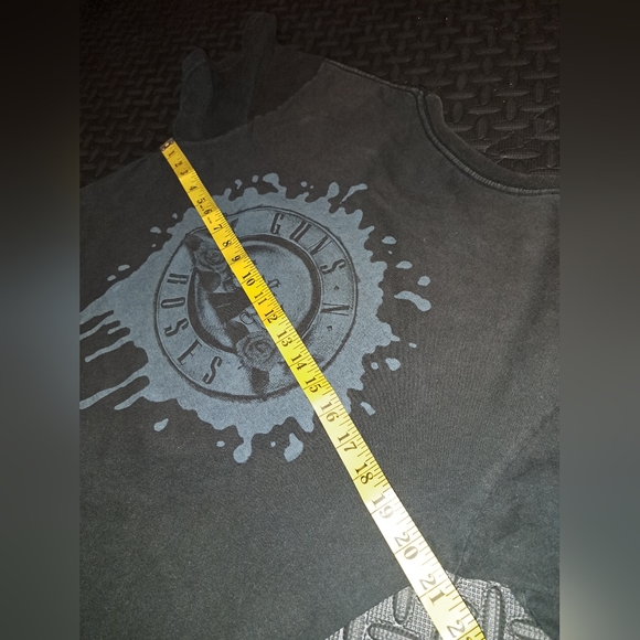 Vintage y2k Guns and roses back and front graphic print - Picture 7 of 9